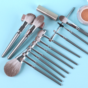 14 Piece Professional Makeup Brush Set